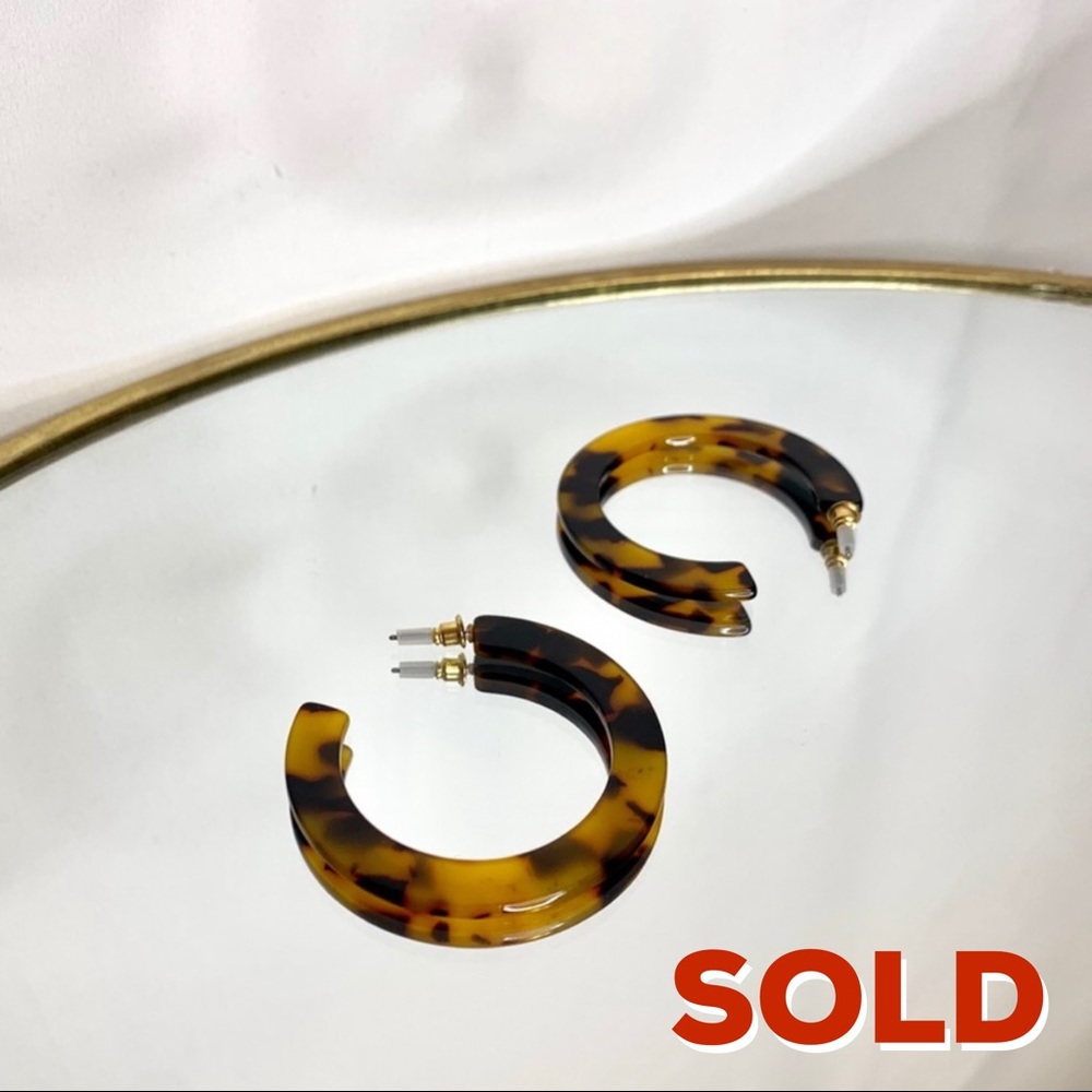 RESIN TORTOISESHELL BIG HOOPS